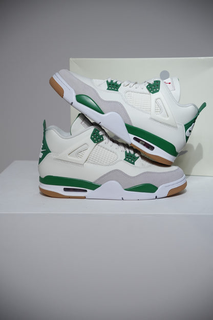 Jordan 4 SB pine Green (Taille 38,5)