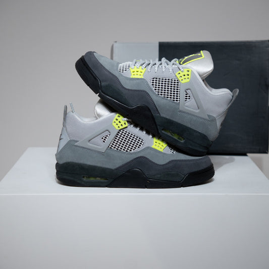 Jordan 4 Neon (Taille 42,5)
