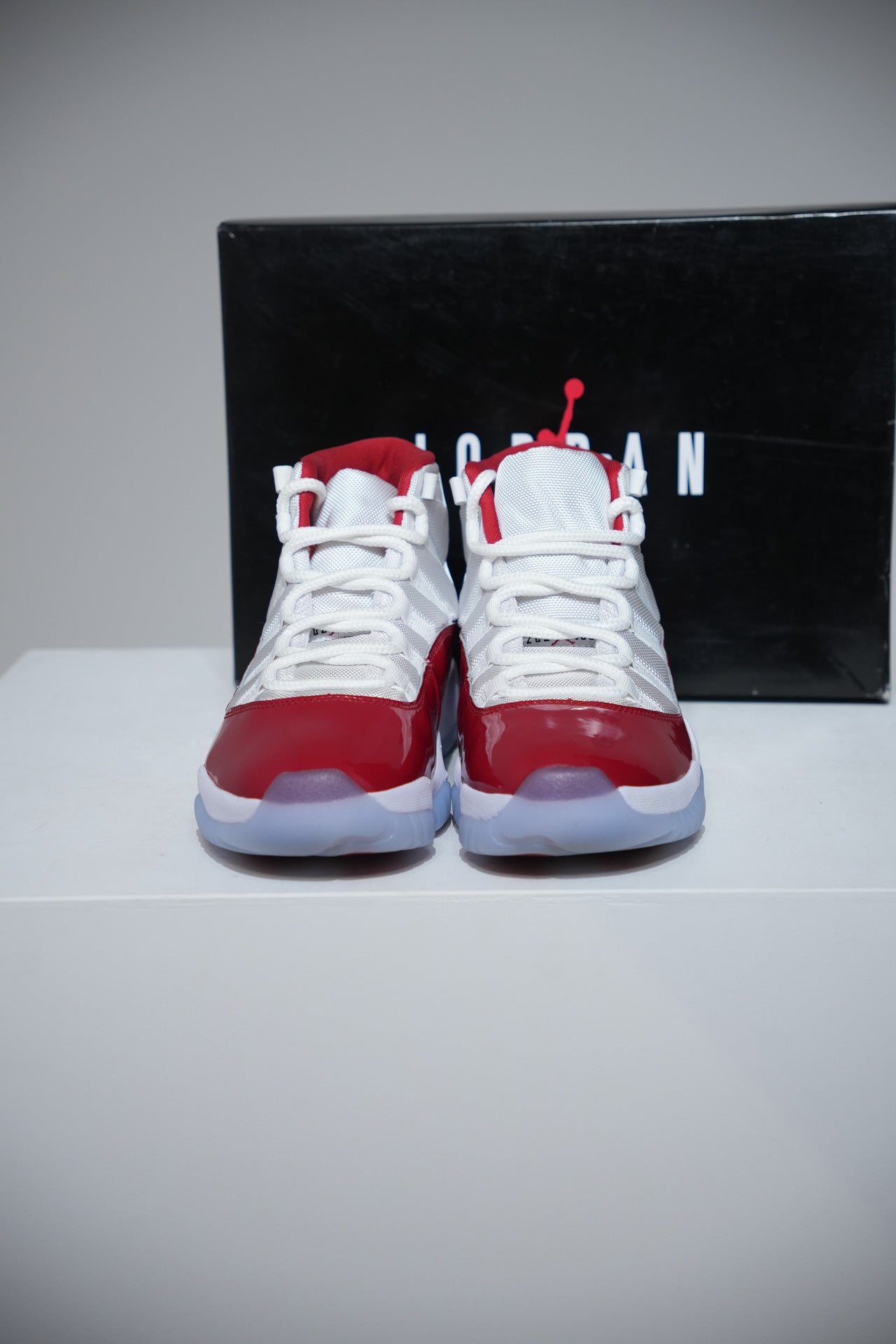 Jordan 11 Cherry (Taille 42,5)