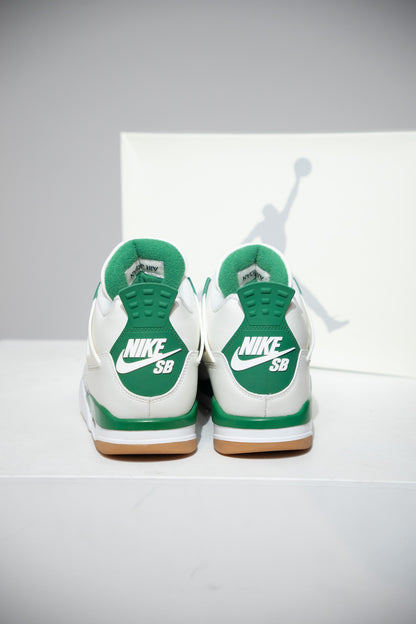 Jordan 4 SB pine Green (Taille 42)