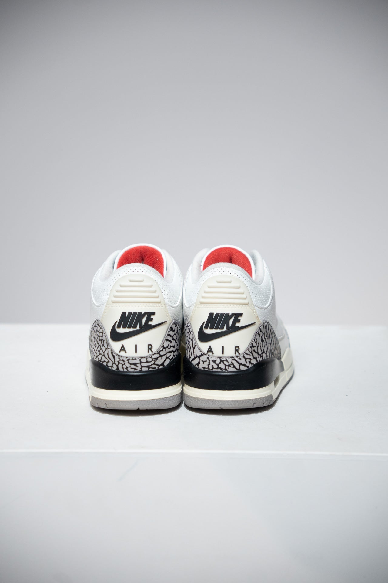 Jordan 3 White Cement Reimagined (Taille 42)