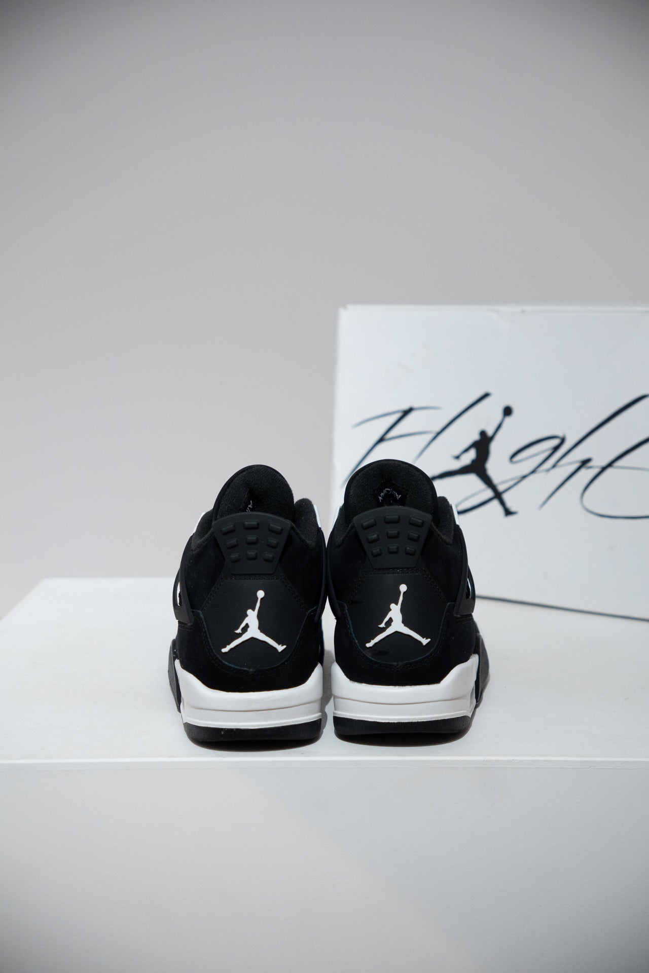 Jordan 4 White Thunder (Taille 38)