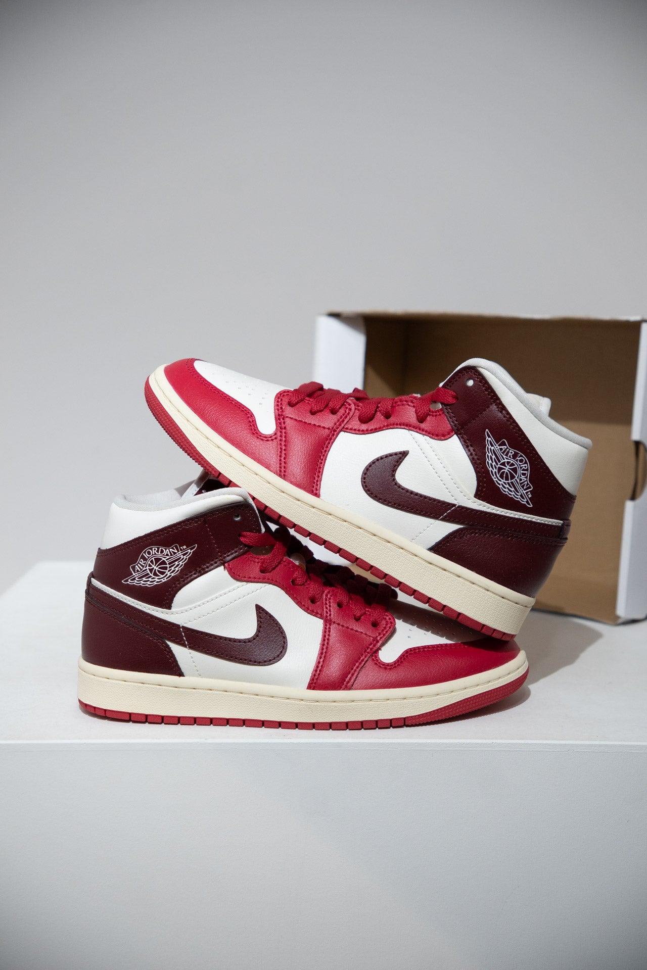 Jordan Mid Hibiscus (Taille 38,5)