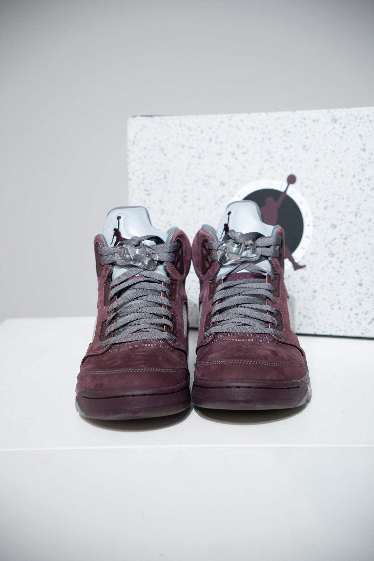Jordan 5 Burgundy (Taille 44)