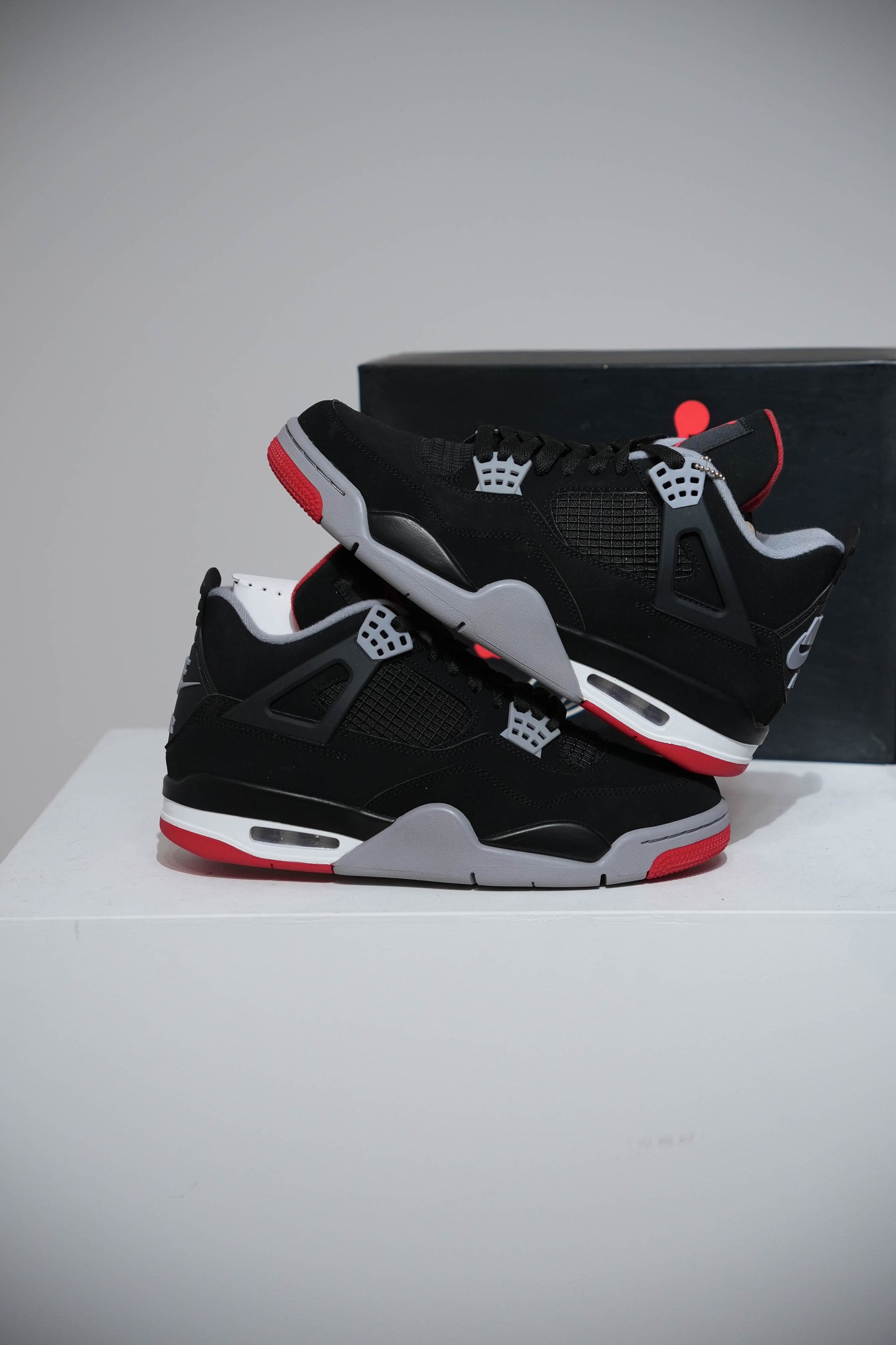 Jordan 4 Bred 2019 (Taille 42)