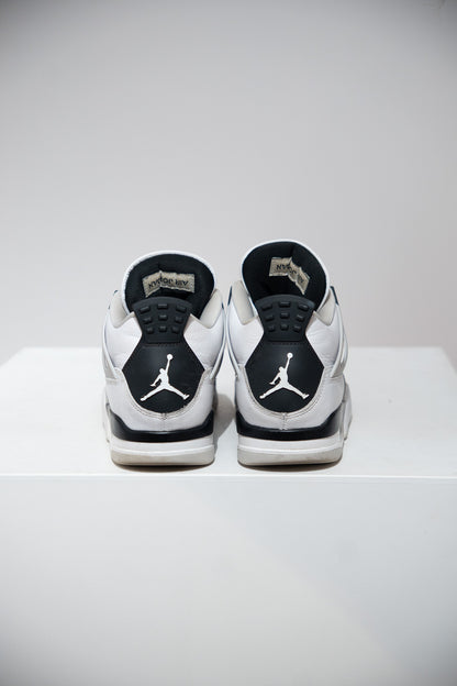 Jordan 4 Military Black (Taille 41)