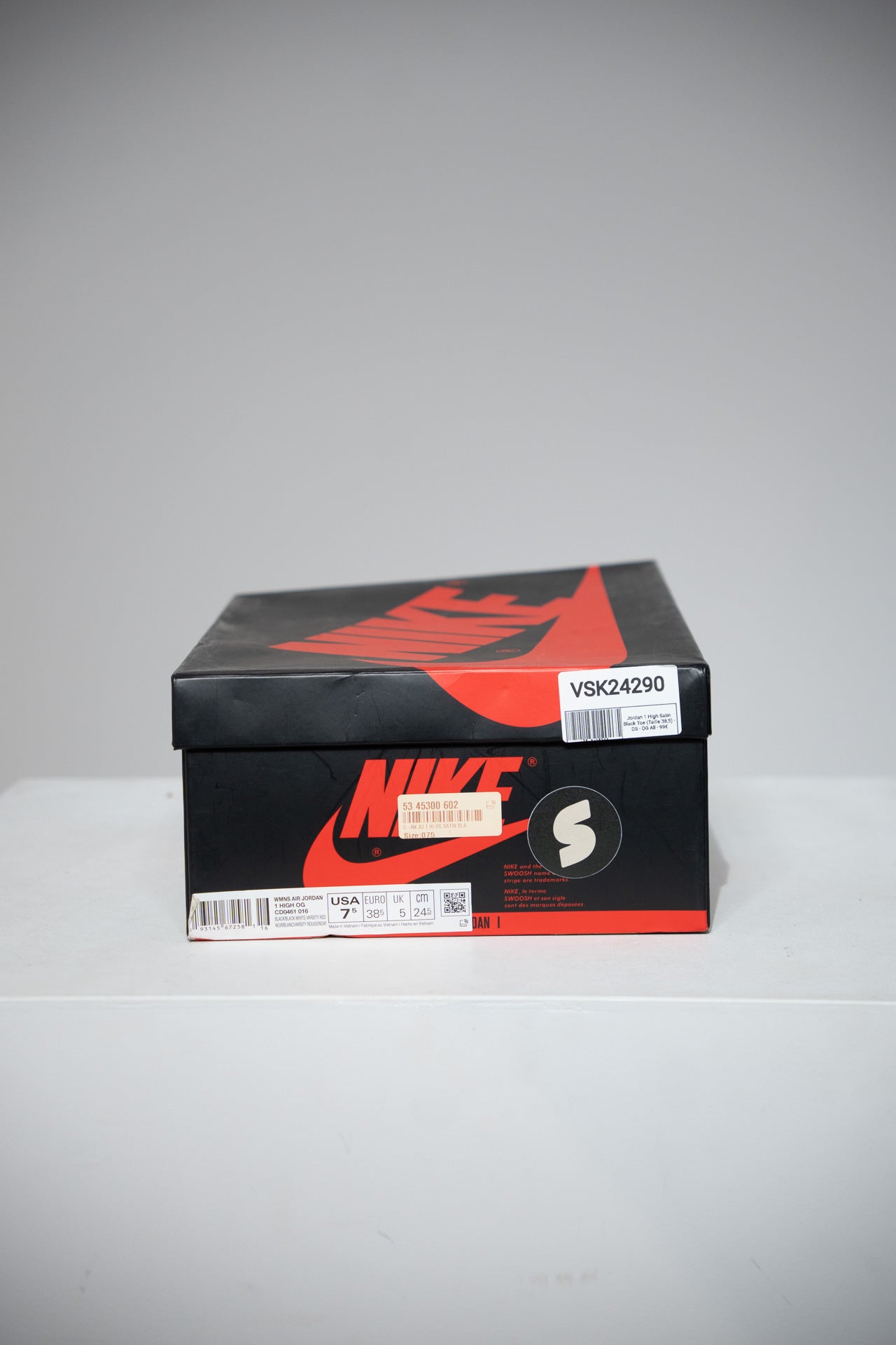 Jordan 1 High Satin Black Toe (Taille 38,5)