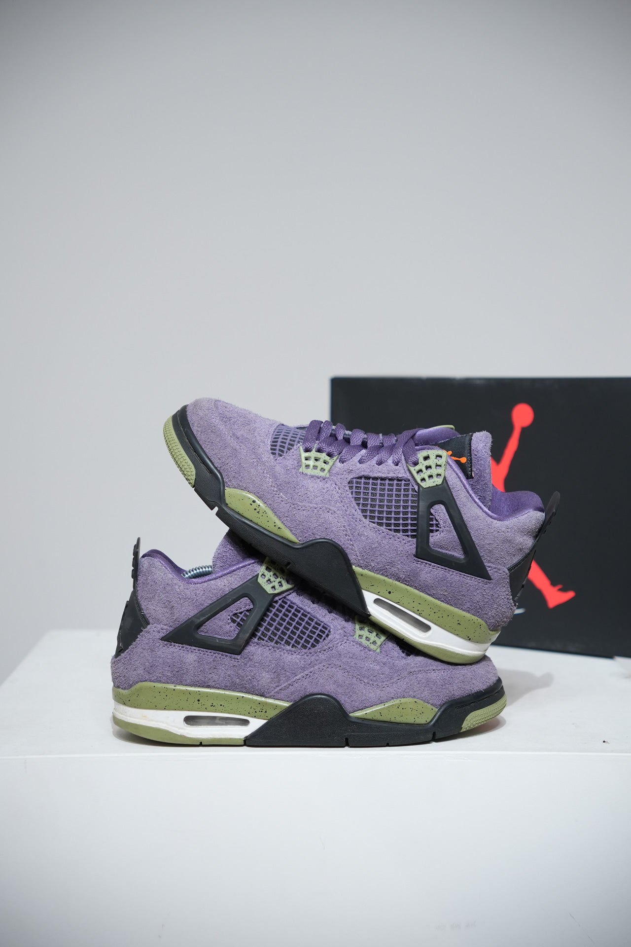 Jordan 4 Canyon purple (Taille 39)