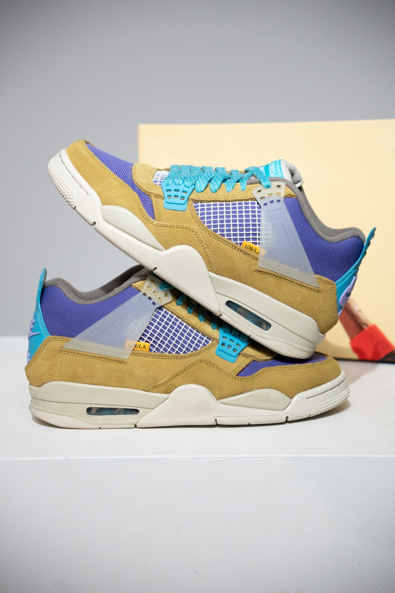 Jordan 4 Union Desert Moss (Taille 42)