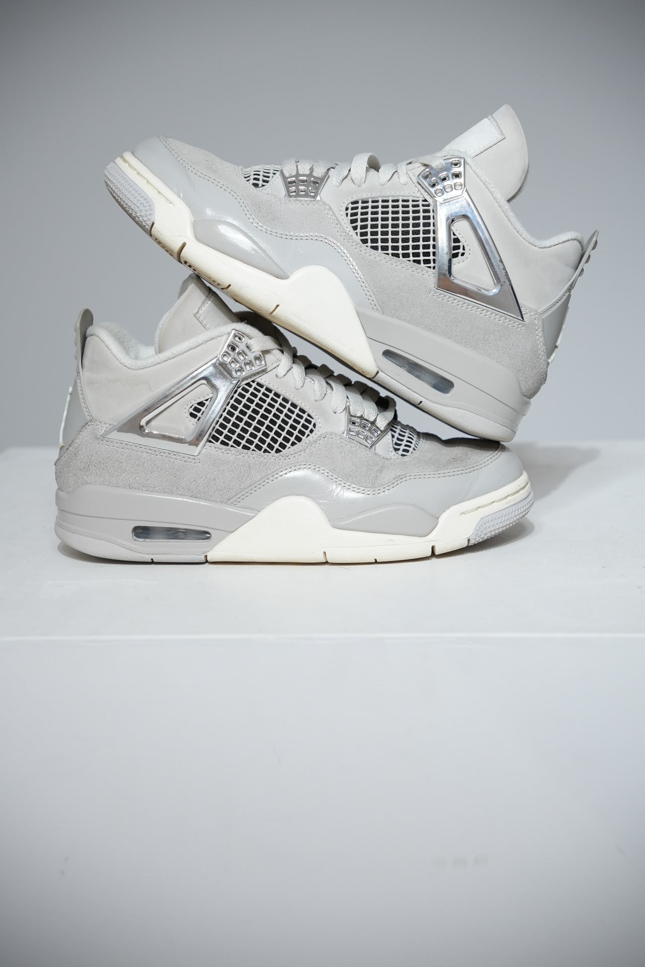 Jordan 4 Frozen Moments (Taille 38,5)