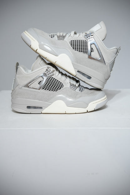 Jordan 4 Frozen Moments (Taille 38,5)