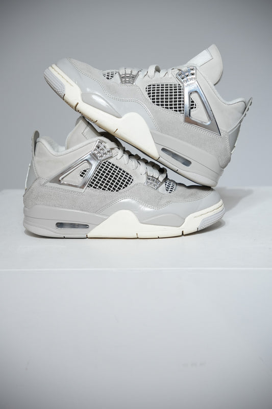 Jordan 4 Frozen Moments (Taille 38,5)