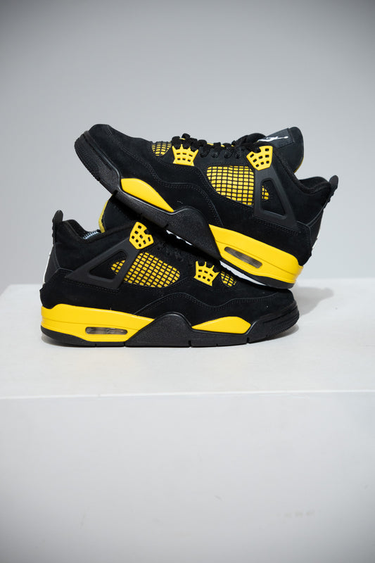 Jordan 4 Thunder (Taille 39)