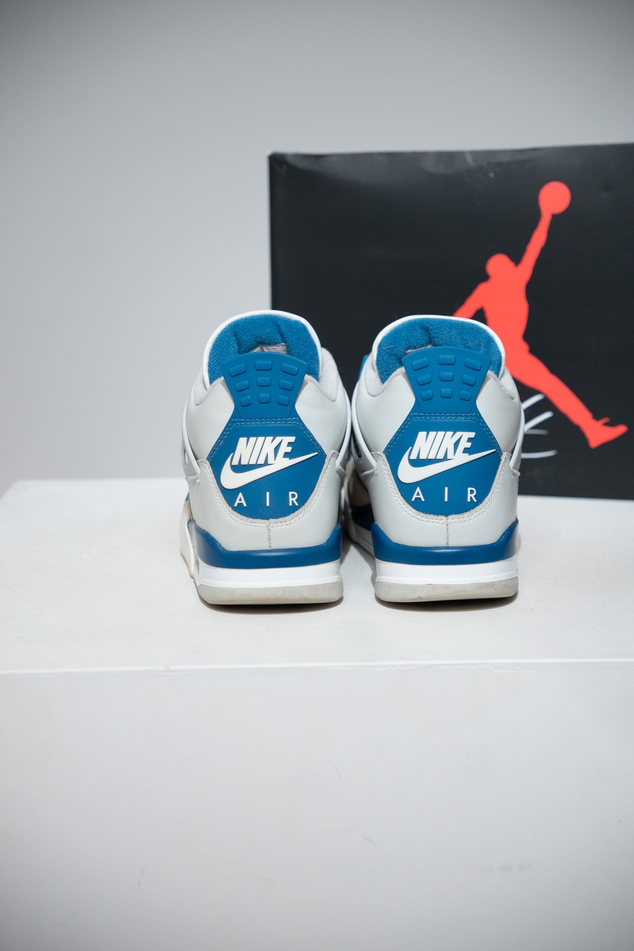 Jordan 4 Military Blue 2024 (Taille 42,5)