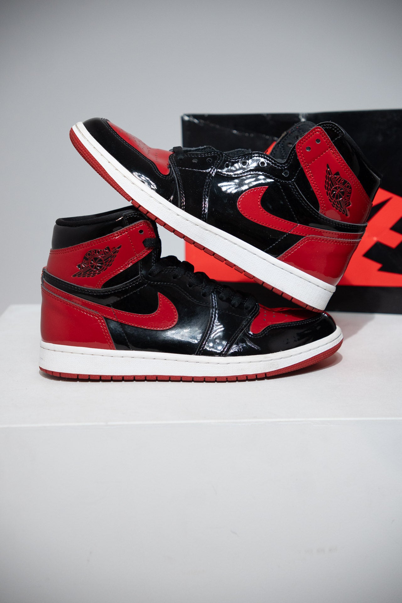 Jordan 1 High Patent Bred (Taille 42,5)