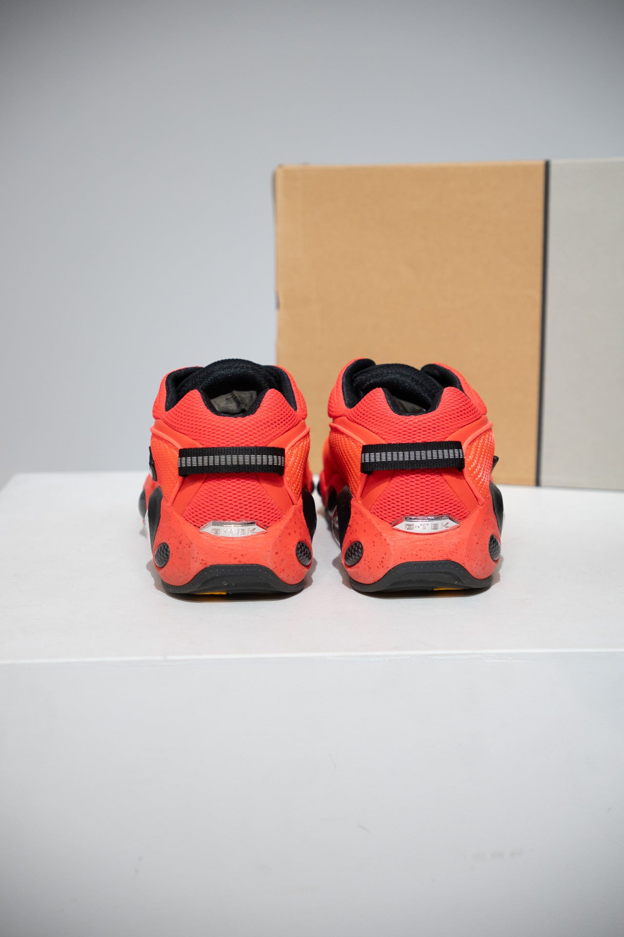 Nocta Glide Crimson (Taille 45)