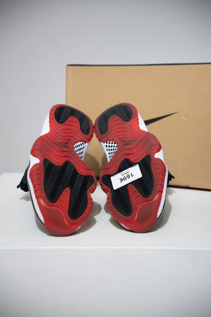 Jordan 11 Bred 2019 (Taille 44)