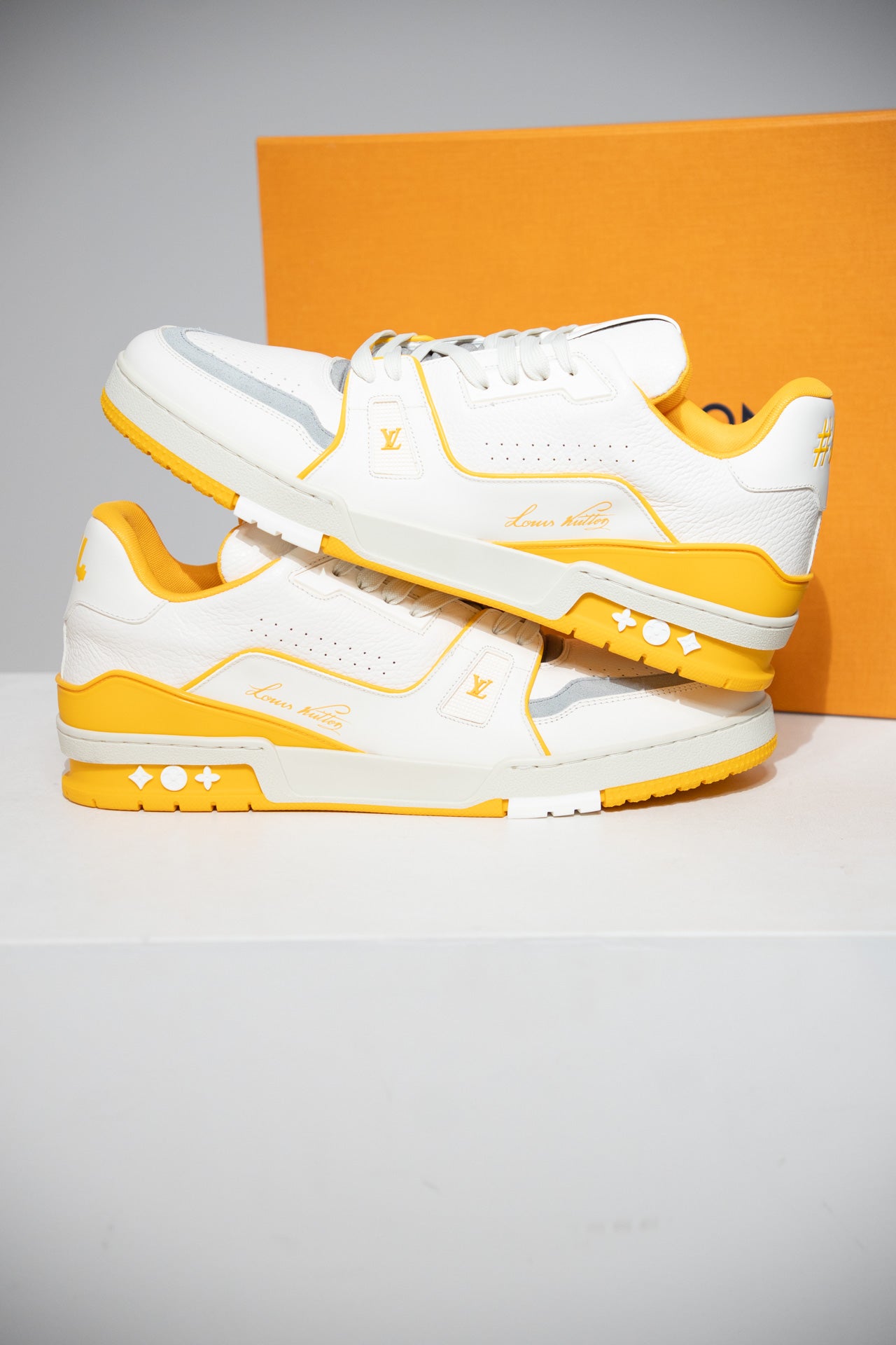 Louis Vuitton Trainer 54 Yellow (Taille 46 (10IT))