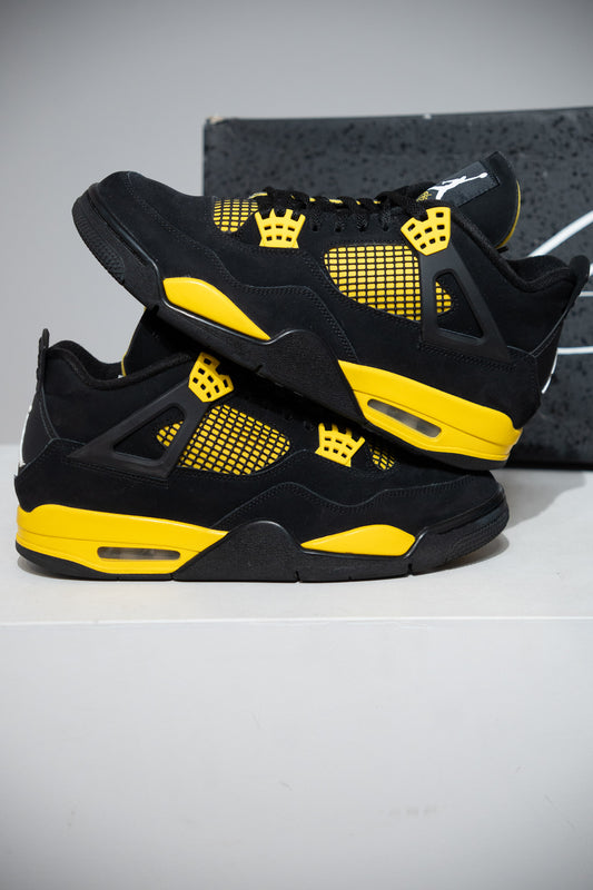 Jordan 4 Thunder (Taille 44,5)