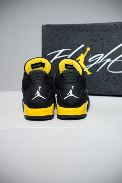 Jordan 4 Thunder (Taille 44,5)