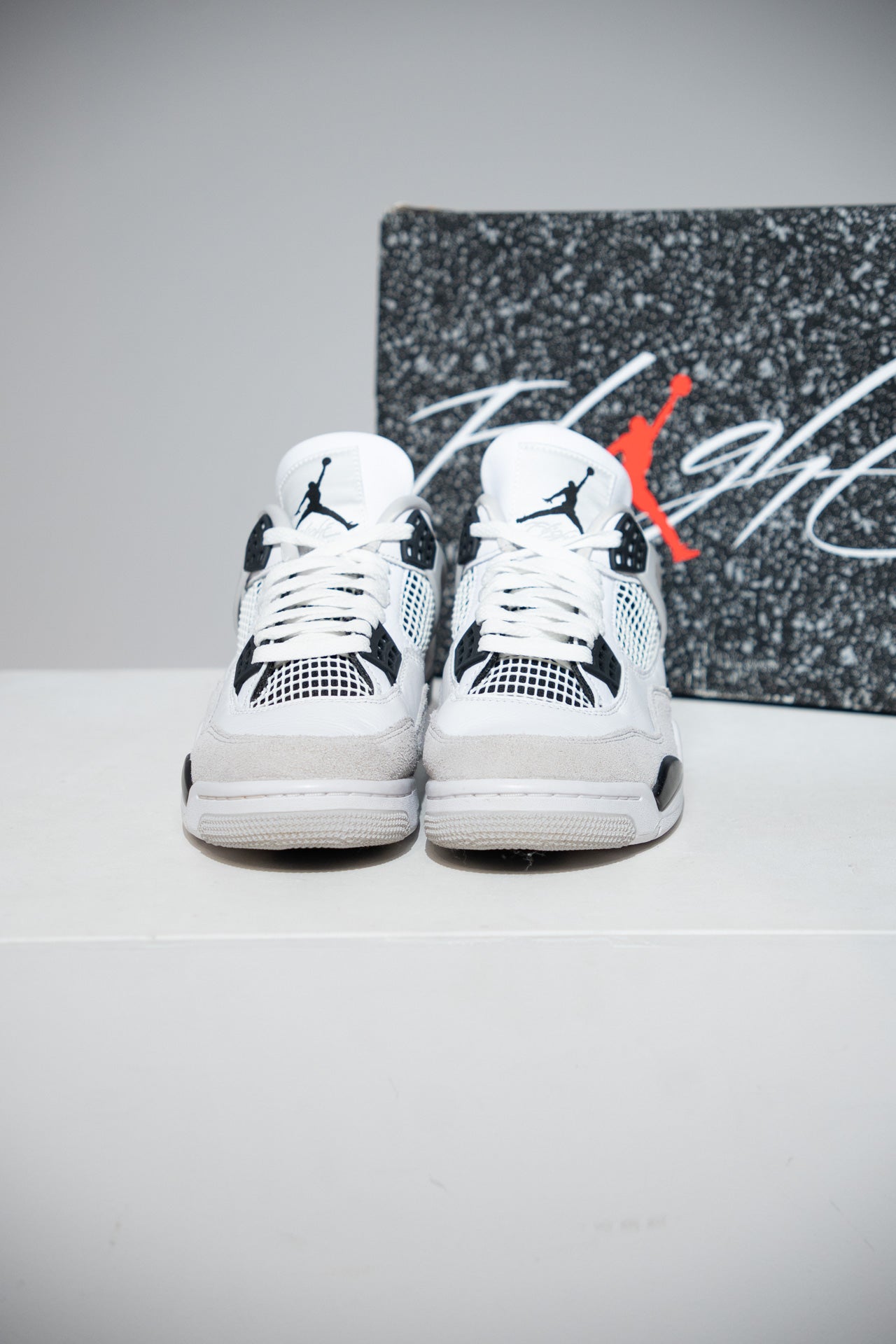 Jordan 4 Military Black (Taille 40)