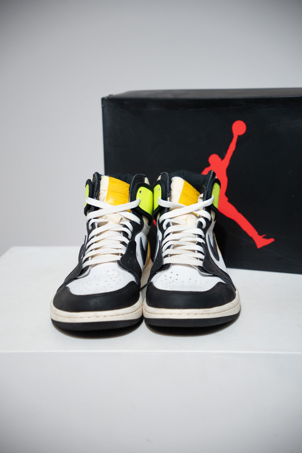 Jordan 1 High Volt (Taille 44)