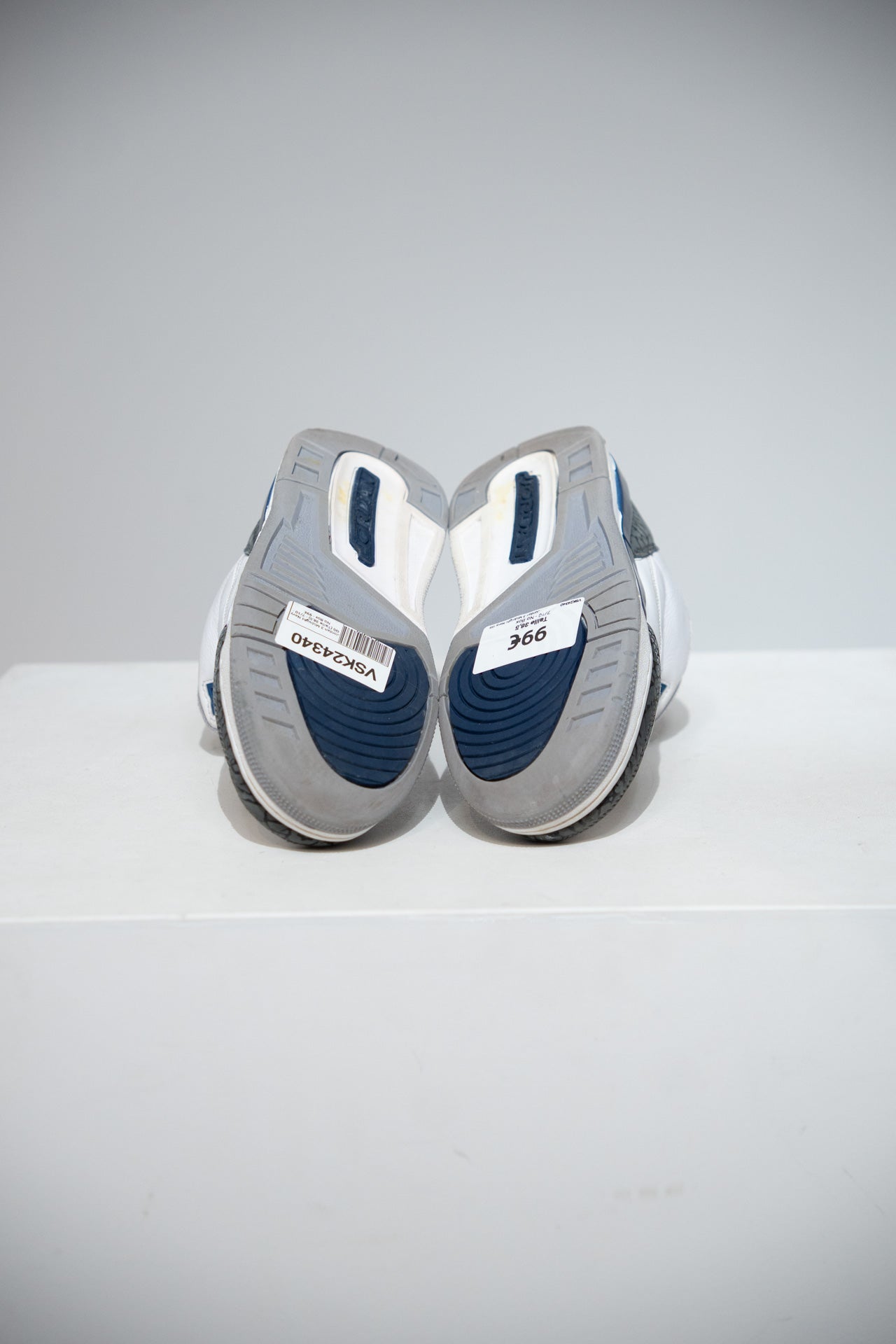 Jordan 3 Midnight Navy GS (Taille 38,5)