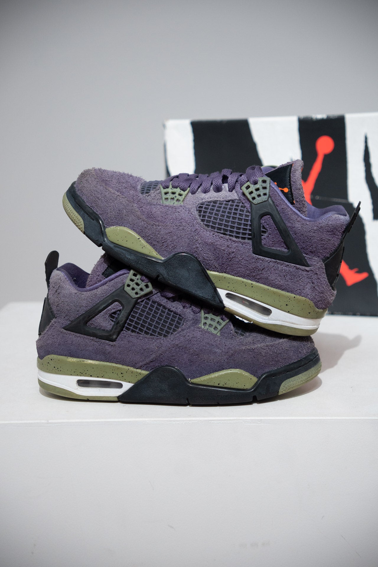 Jordan 4 Canyon purple (Taille 38)