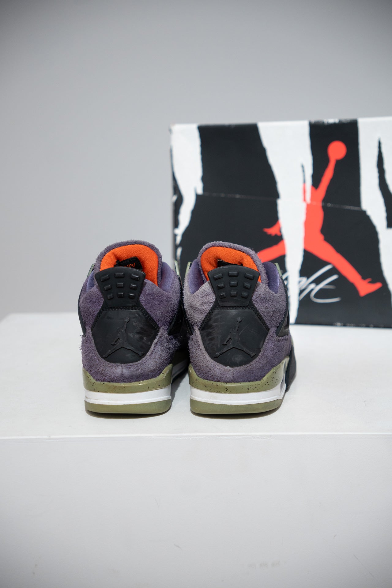 Jordan 4 Canyon purple (Taille 38)