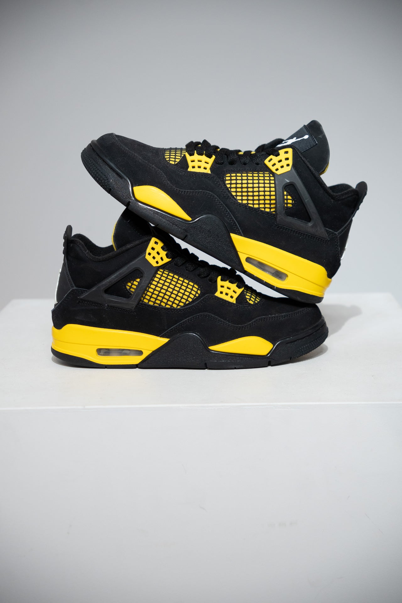 Jordan 4 Thunder (Taille 41)
