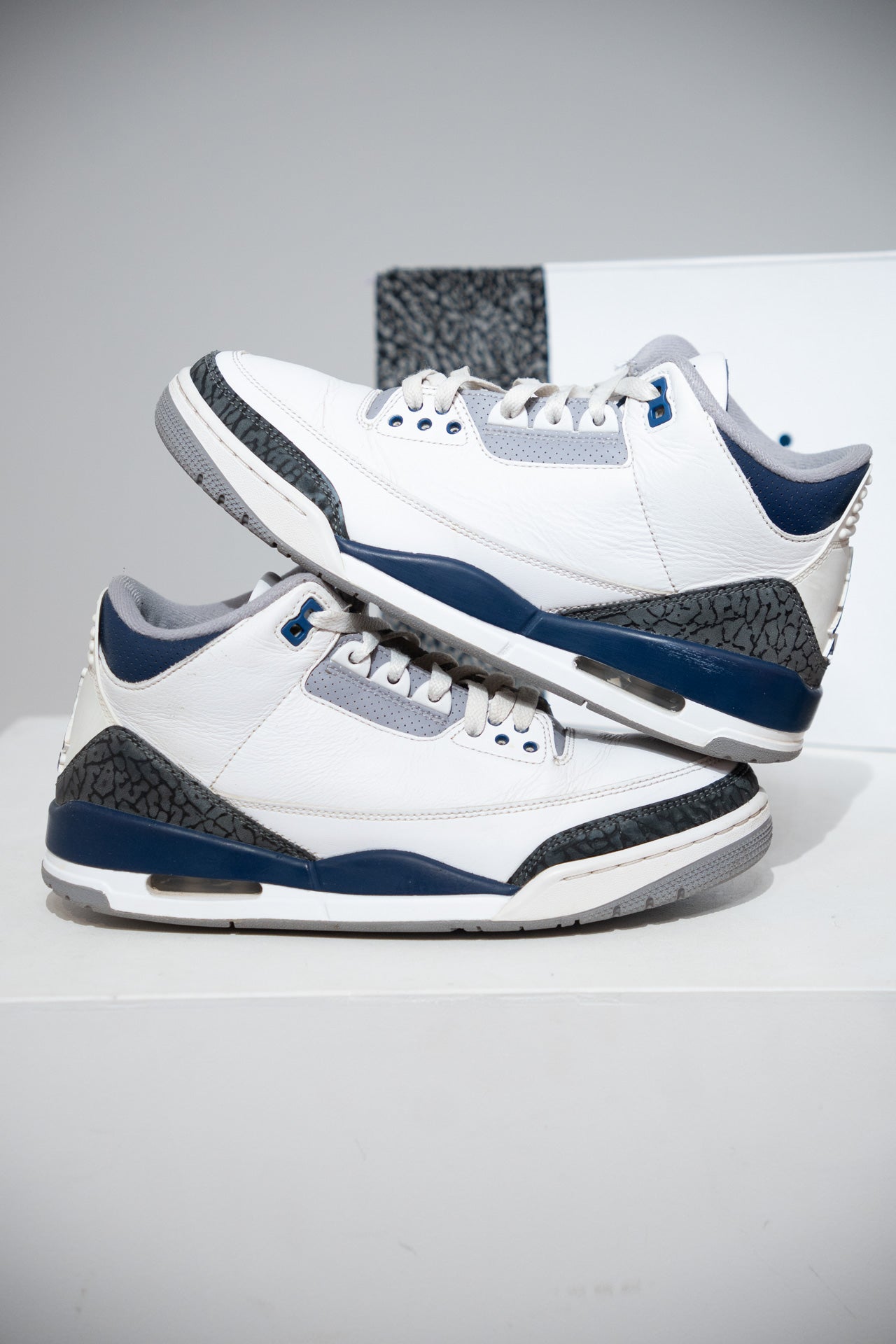Jordan 3 Midnight Navy (Taille 42,5)