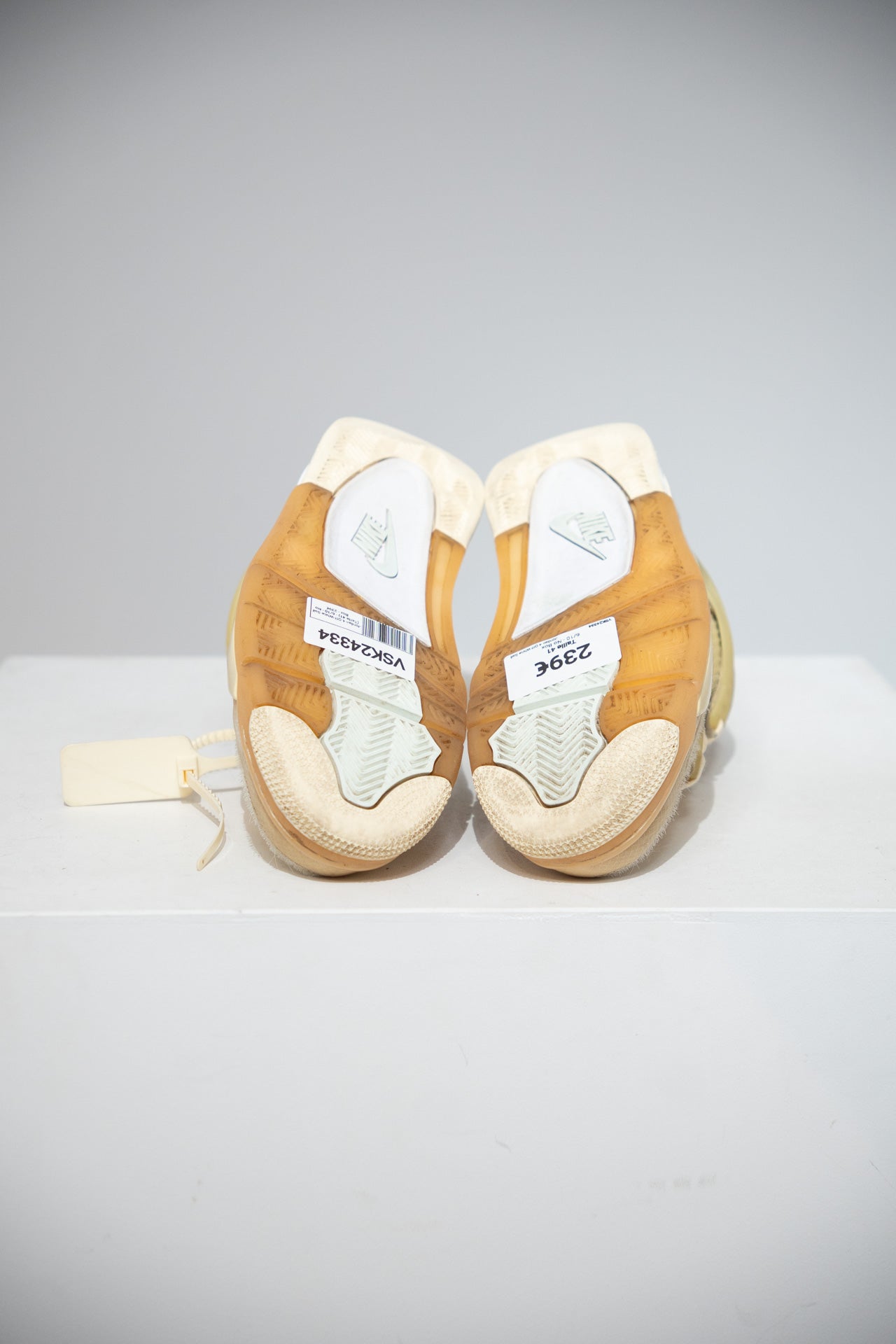 Jordan 4 Off-White Sail (Taille 41)