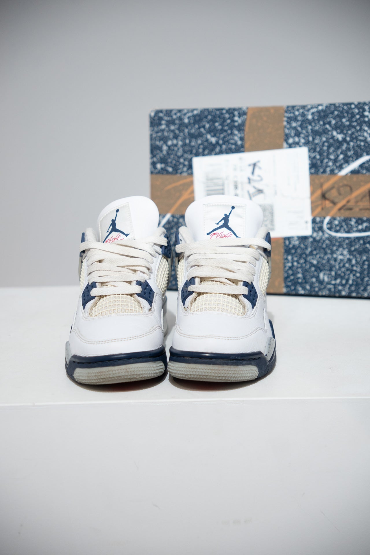 Jordan 4 Midnight Navy (Taille 37,5)