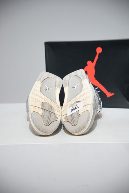 Jordan 4 Frozen Moments (Taille 36,5)
