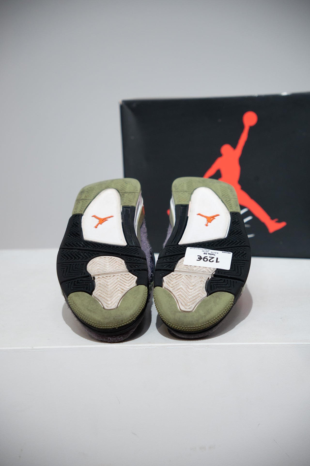 Jordan 4 Canyon purple (Taille 38)