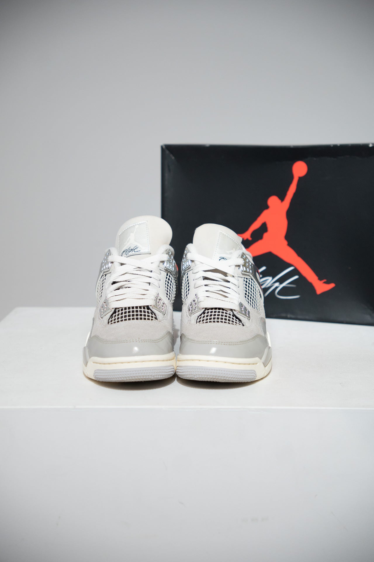 Jordan 4 Frozen Moments (Taille 38,5)
