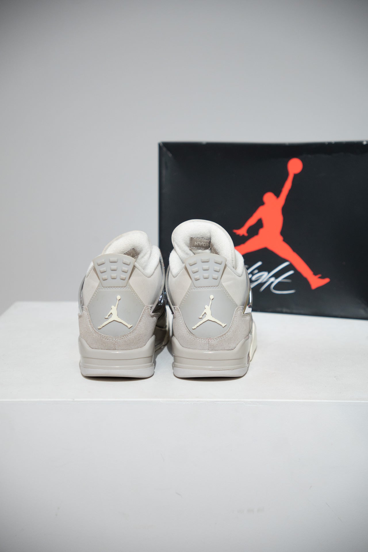 Jordan 4 Frozen Moments (Taille 38,5)