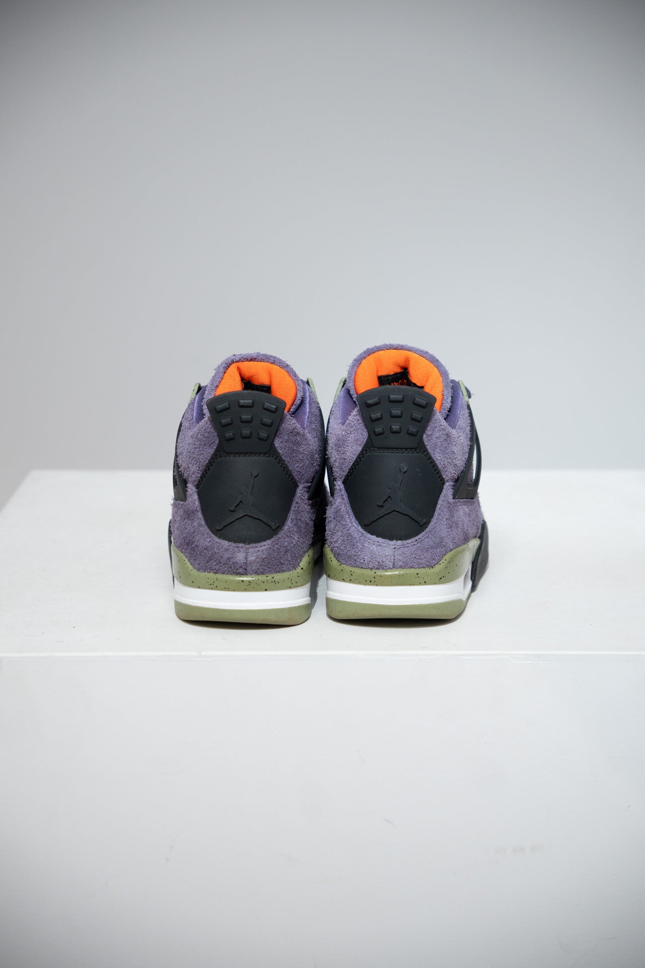 Jordan 4 Canyon purple (Taille 38,5)