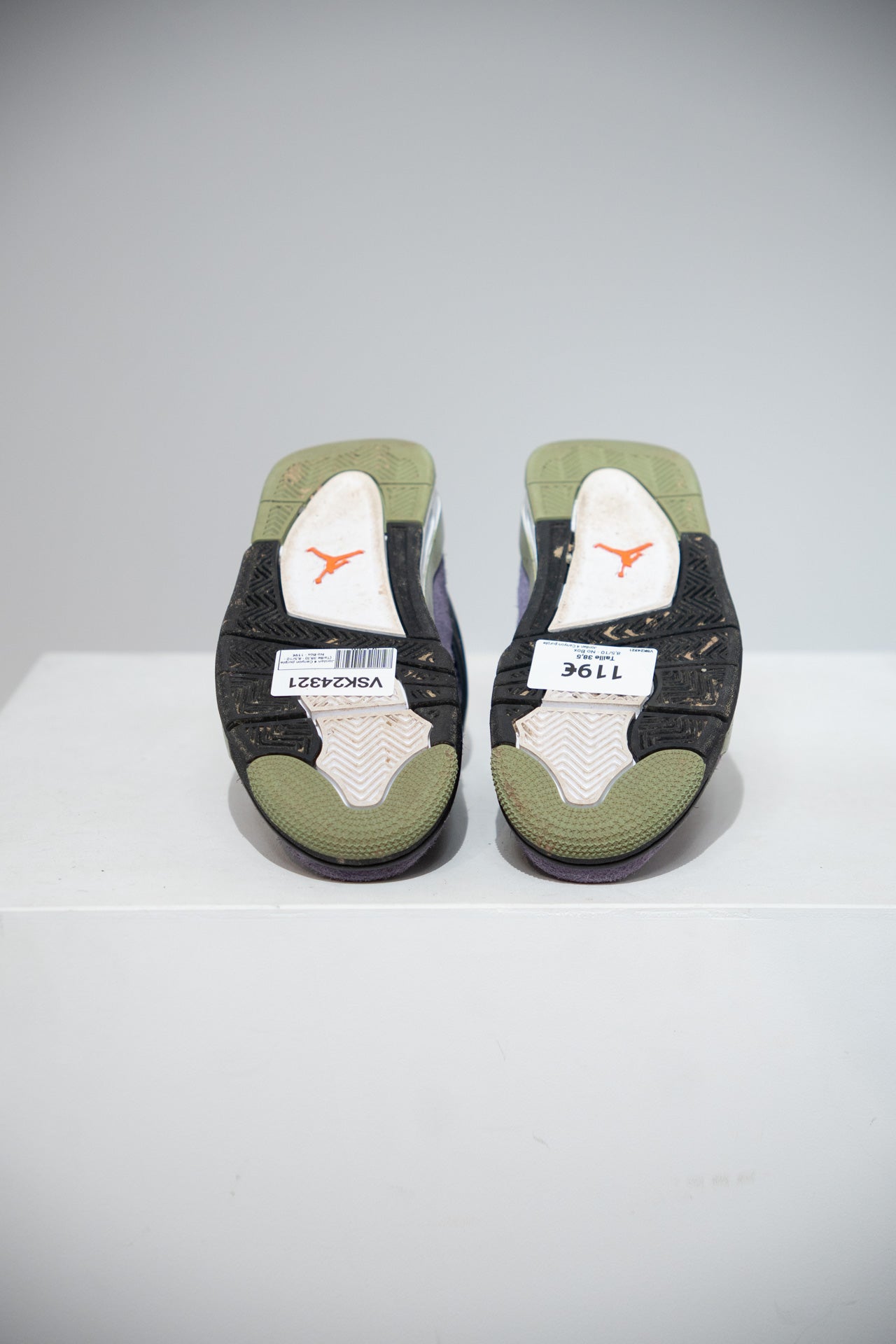 Jordan 4 Canyon purple (Taille 38,5)