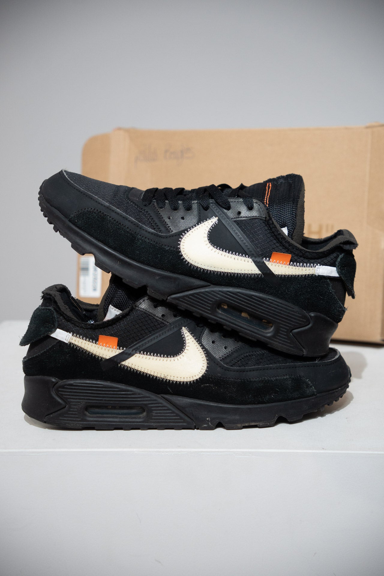 Air max 90 Off-White Black (Taille 44)