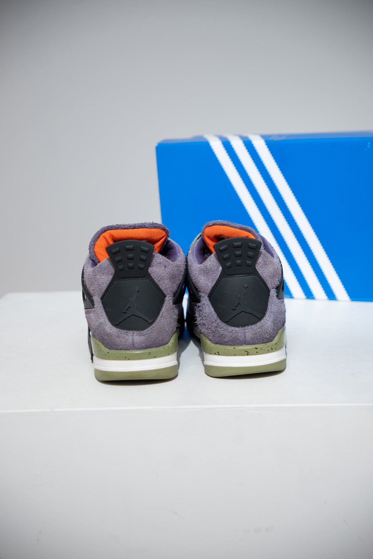 Jordan 4 Canyon purple (Taille 38,5)