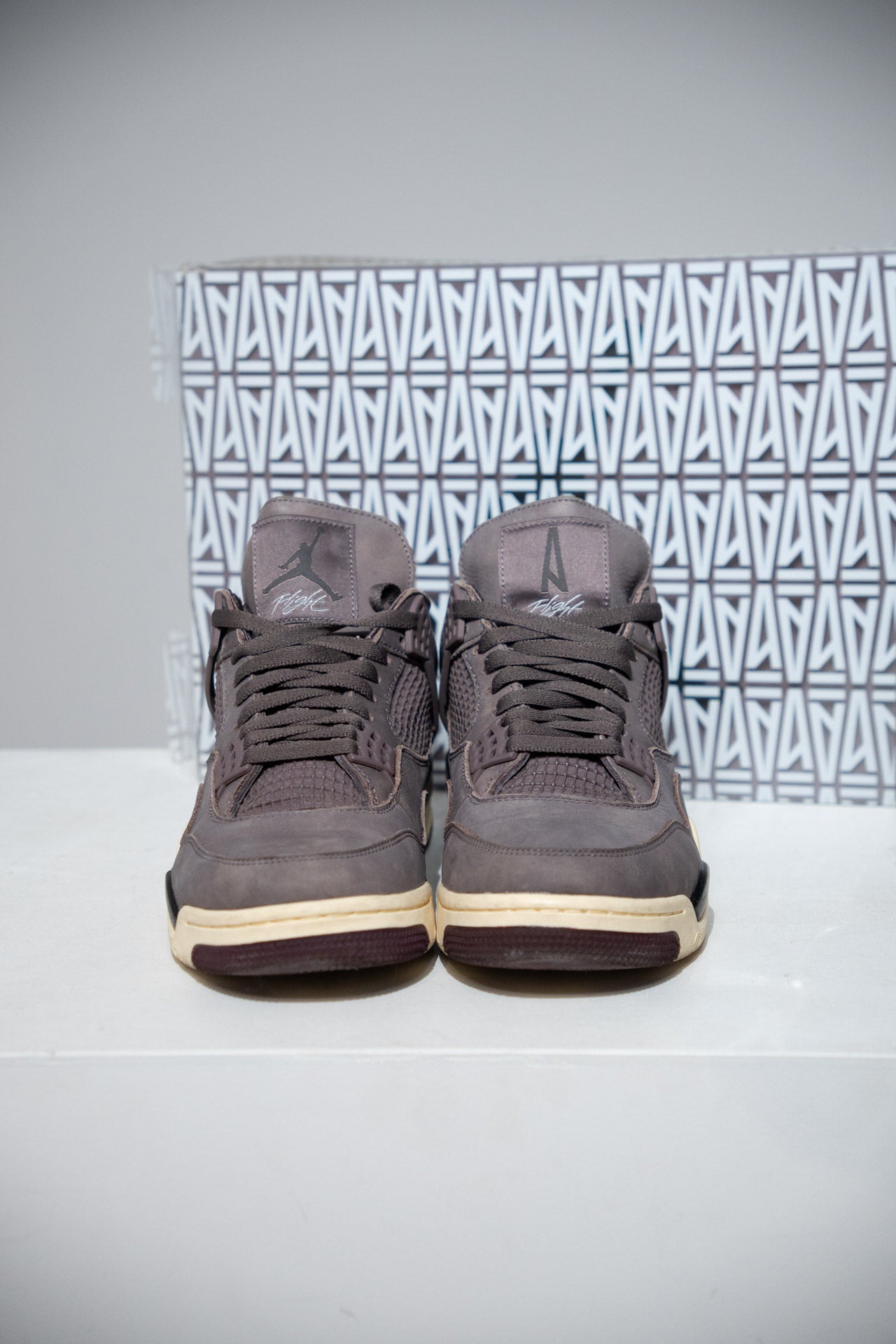 Jordan 4 A Ma Maniere Violet Ore (Taille 43)