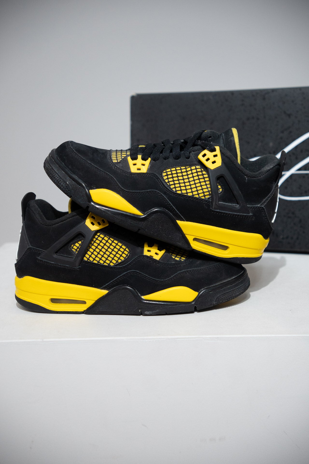 Jordan 4 Yellow Thunder GS (Taille 40)