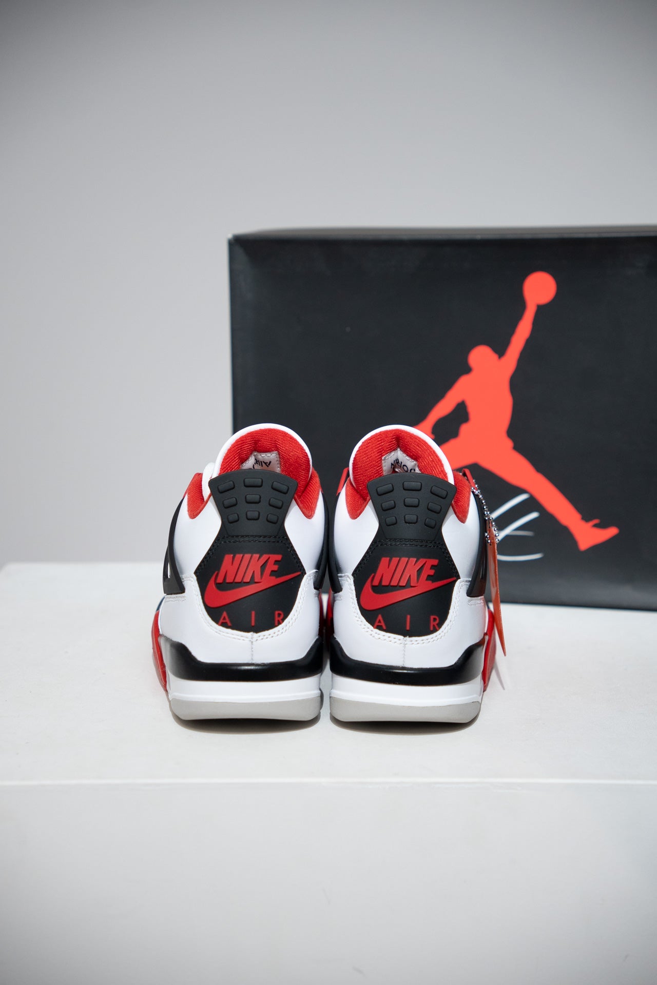 Jordan 4 Fire Red 2020 (Taille 40)