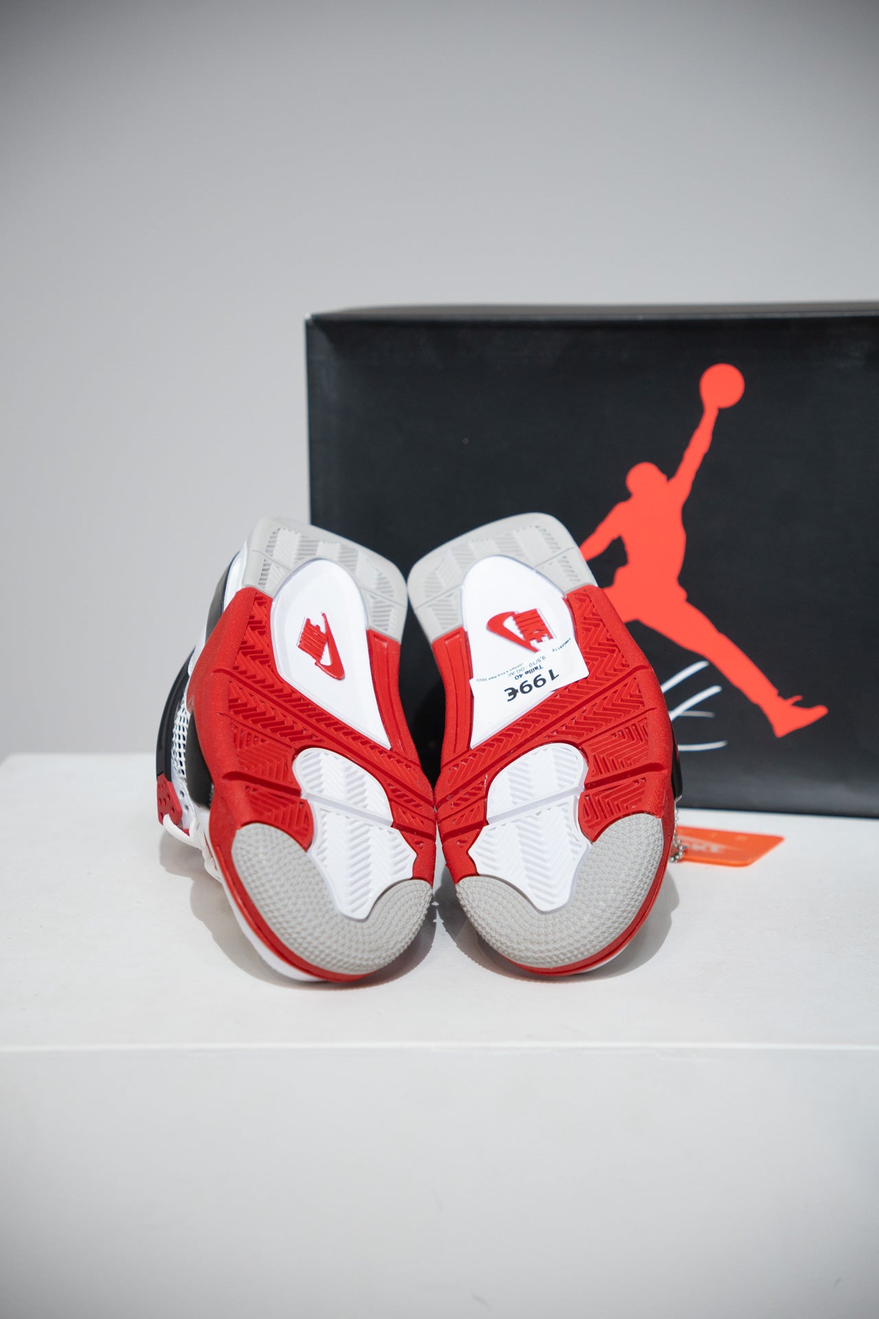Jordan 4 Fire Red 2020 (Taille 40)