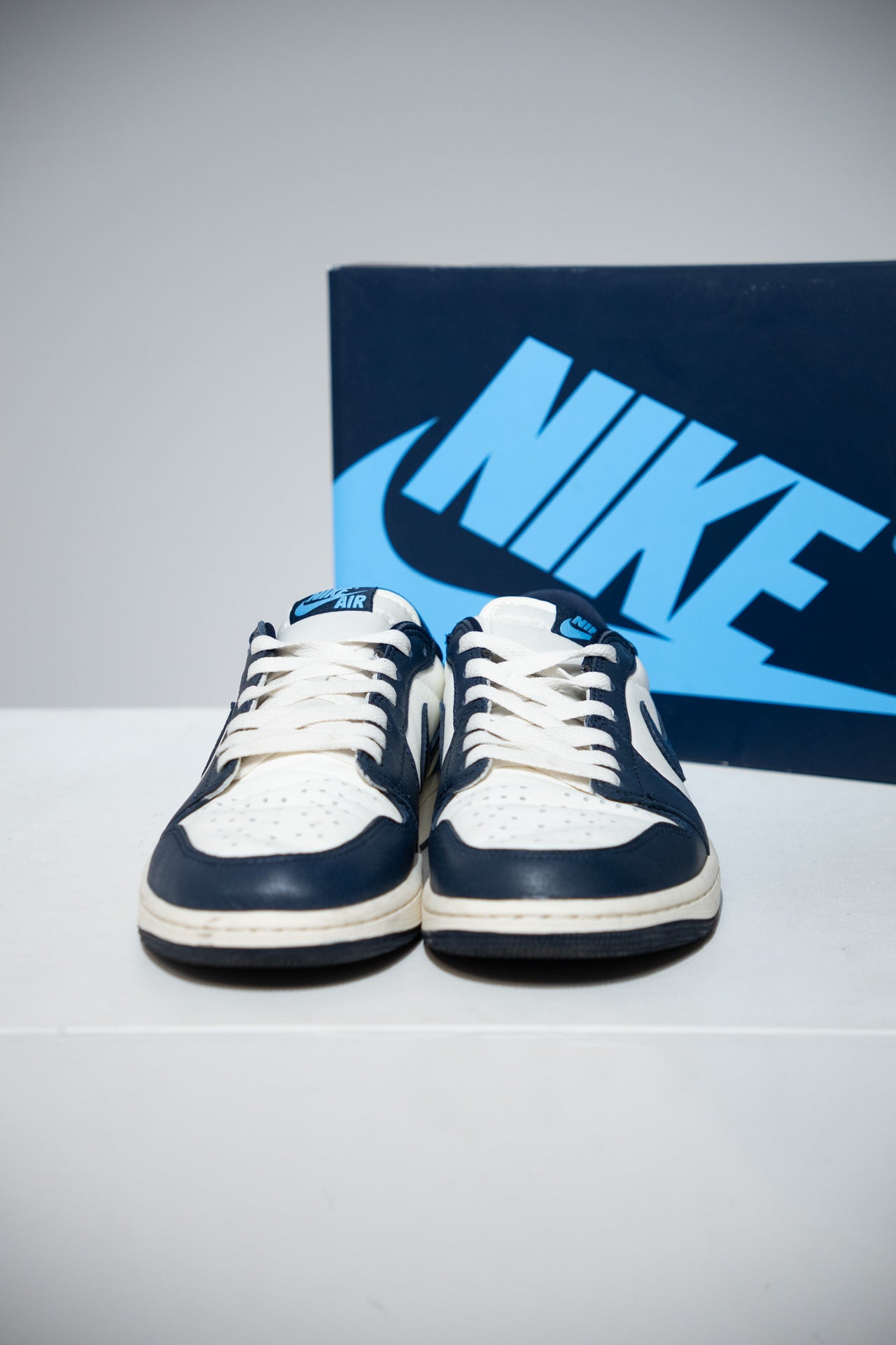 Jordan 1 Low Obsidian (Taille 42,5)