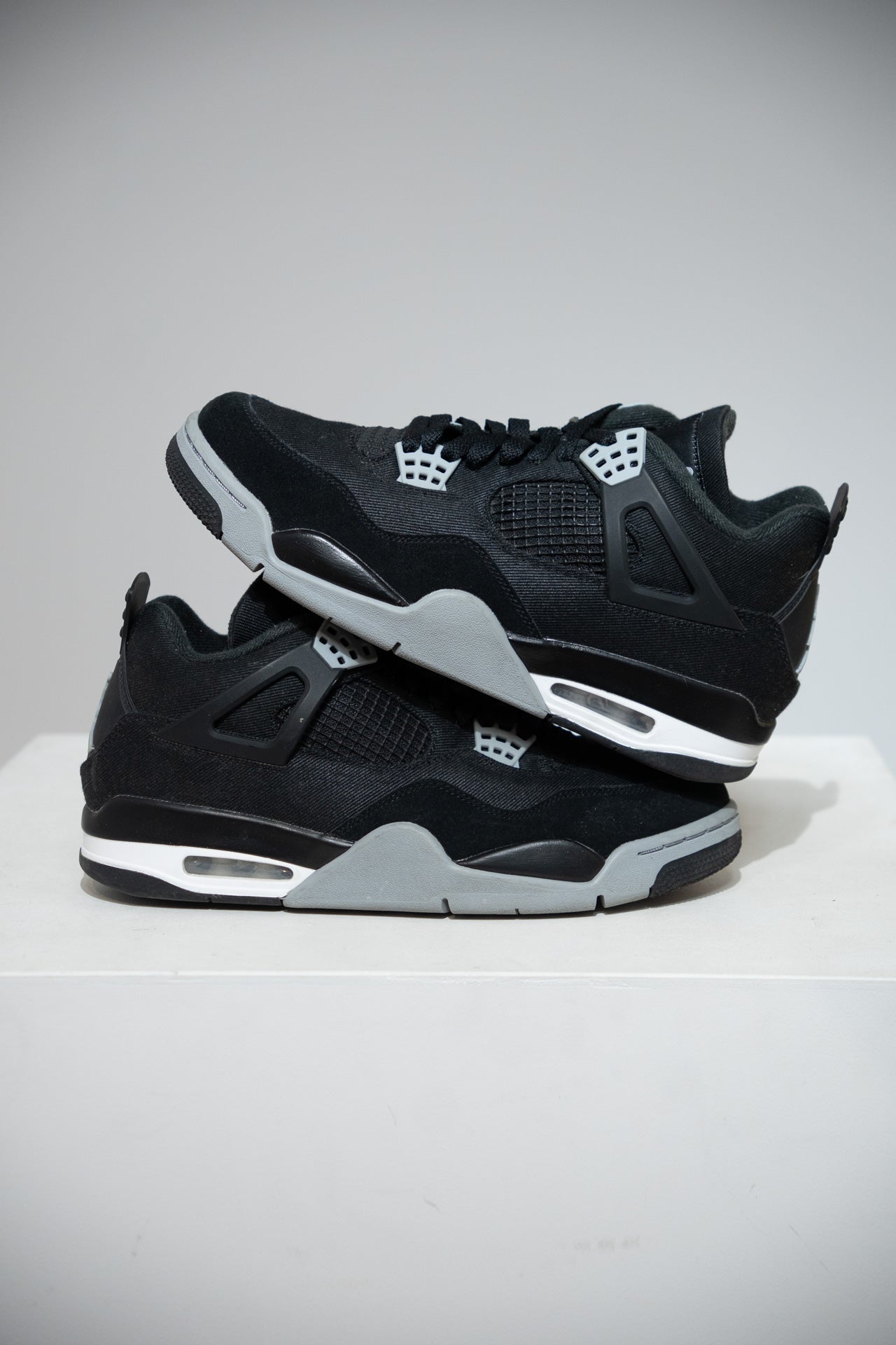 Jordan 4 Black Canvas (Taille 44)