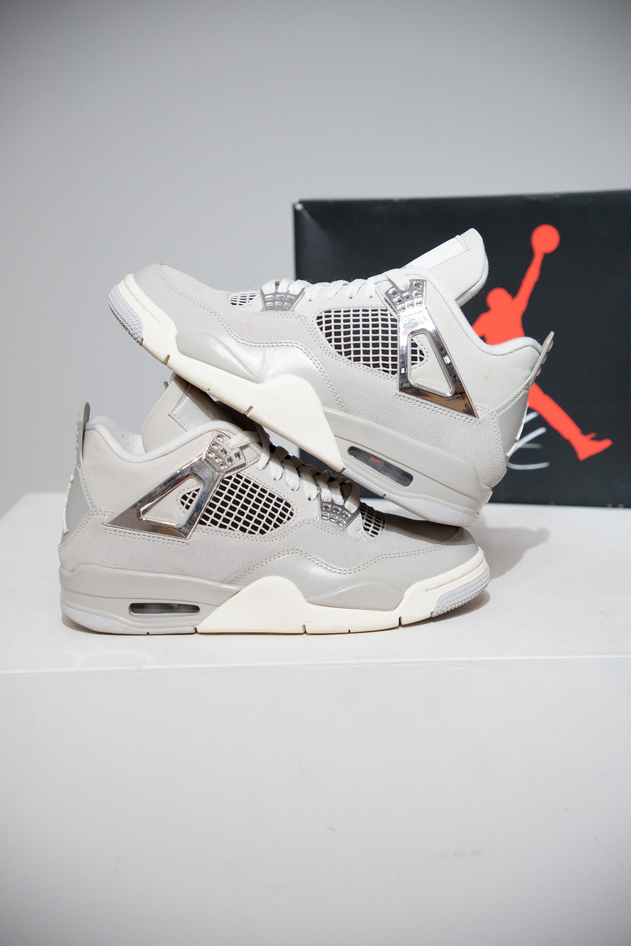 Jordan 4 Frozen Moments (Taille 37,5)