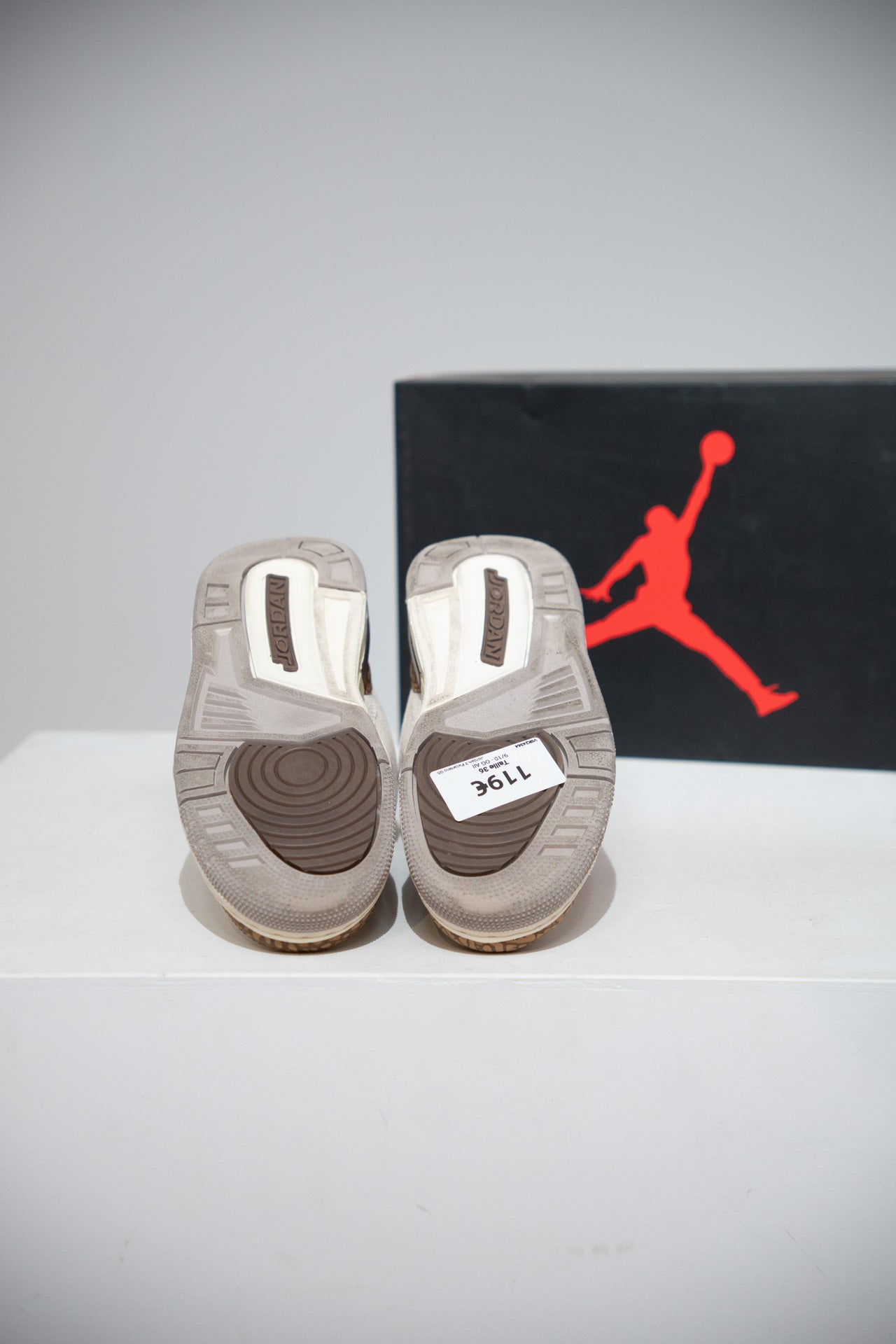 Jordan 3 Palomino GS (Taille 36)