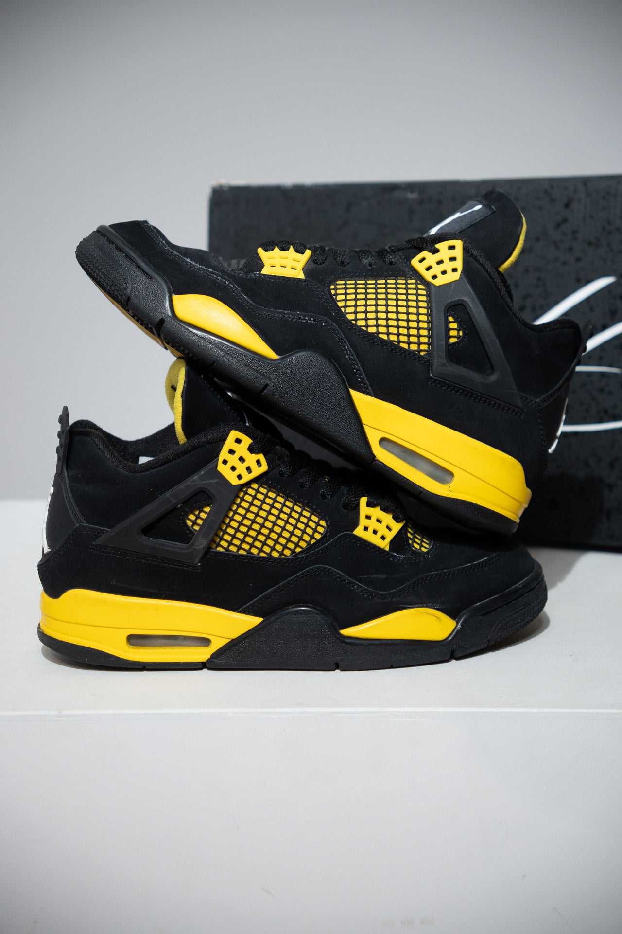 Jordan 4 Thunder (Taille 42)
